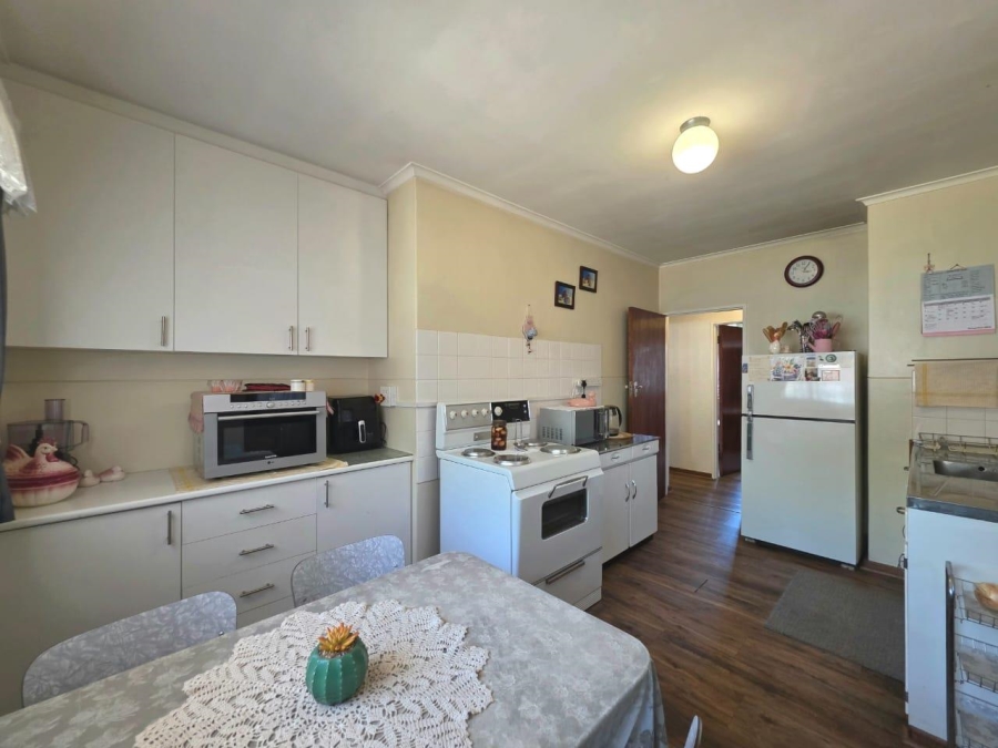 3 Bedroom Property for Sale in Thornton Western Cape